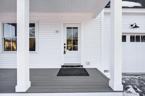 $775,000 | 12 Holbrook Farms Way, Unit 2, Scarborough, ME 04074