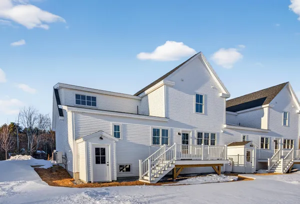 $775,000 | 12 Holbrook Farms Way, Unit 2, Scarborough, ME 04074