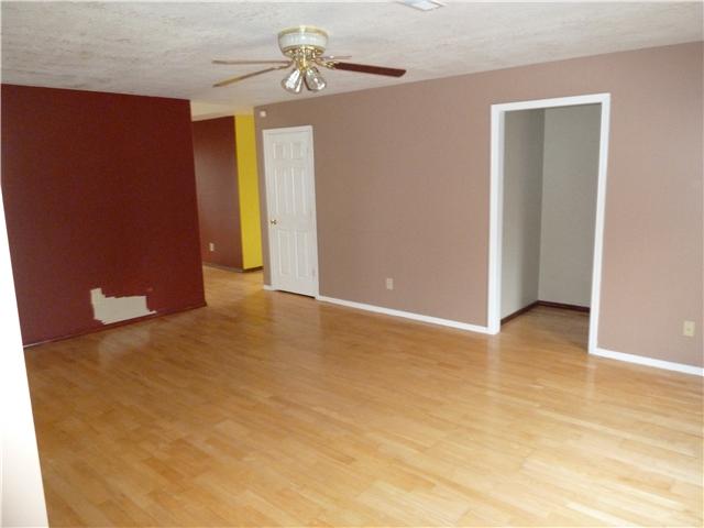 1820 Limestone Road Elora, TN 37328 - Photo 6 of 14 a view of a livingroom with a furniture