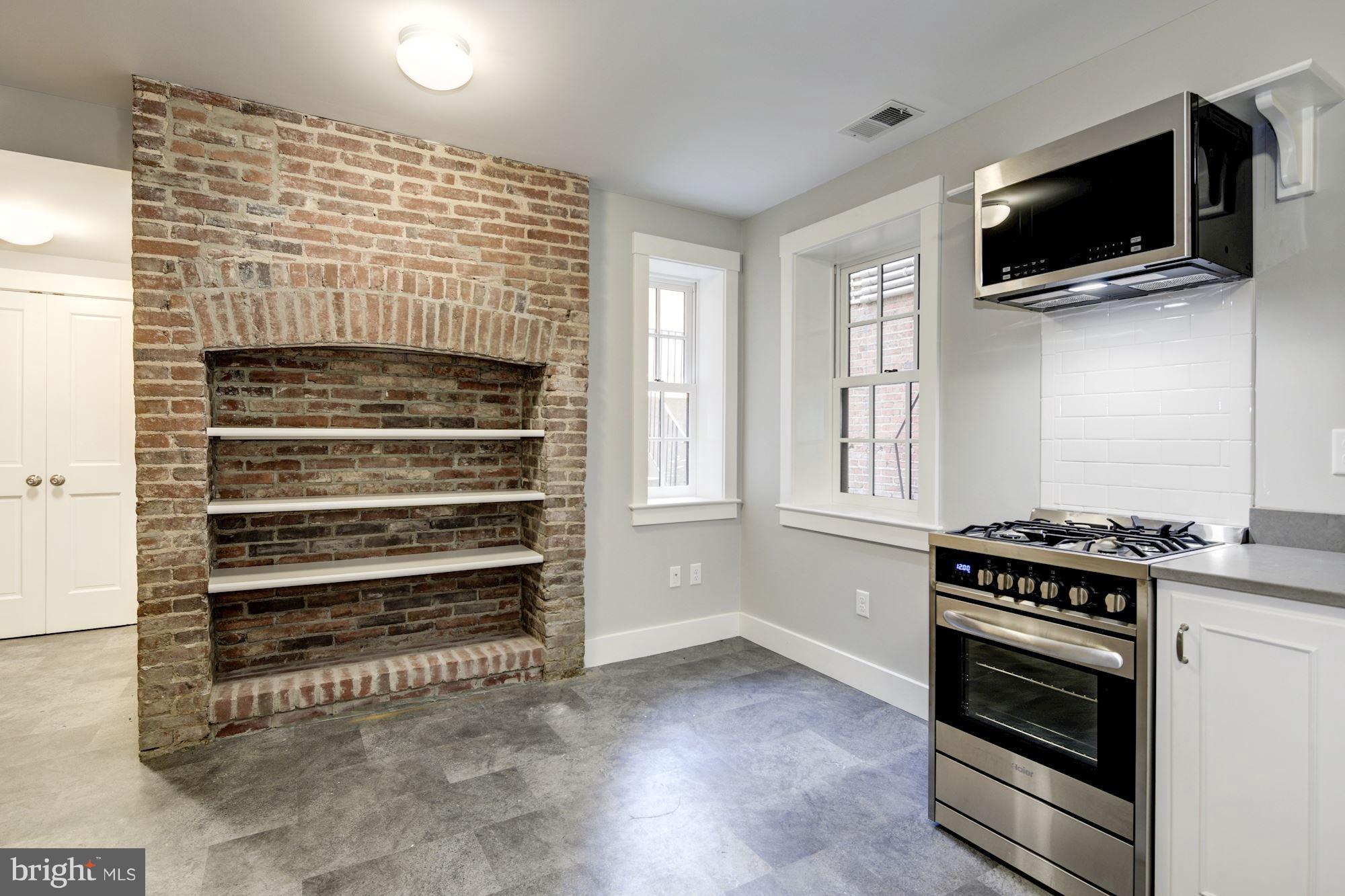 1224 North Calvert Street, Unit B Baltimore, MD 21202 - Photo 3 of 16 Kitchen