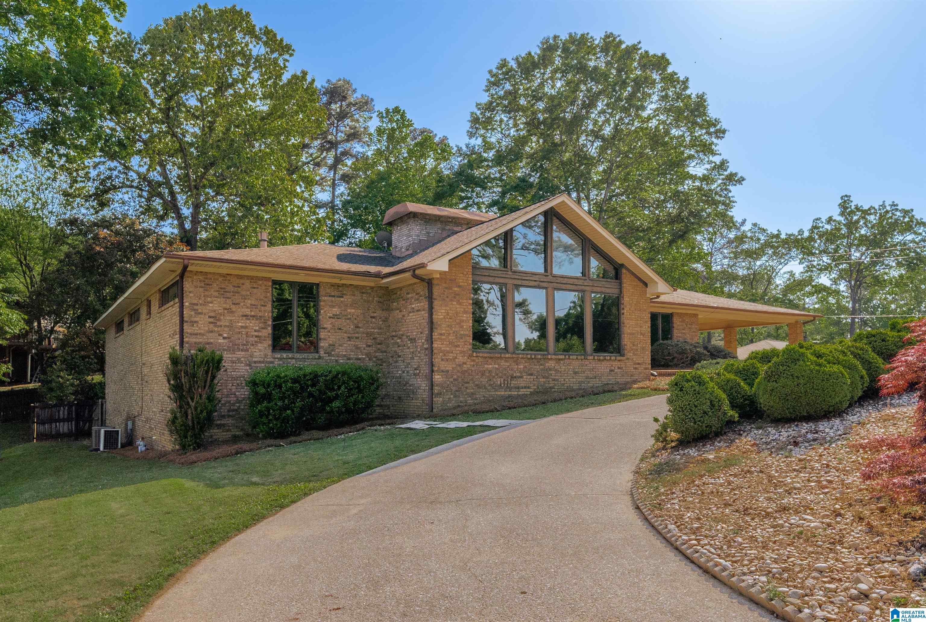1717 Ridgewood Place Birmingham, AL 35216 - Photo 2 of 34