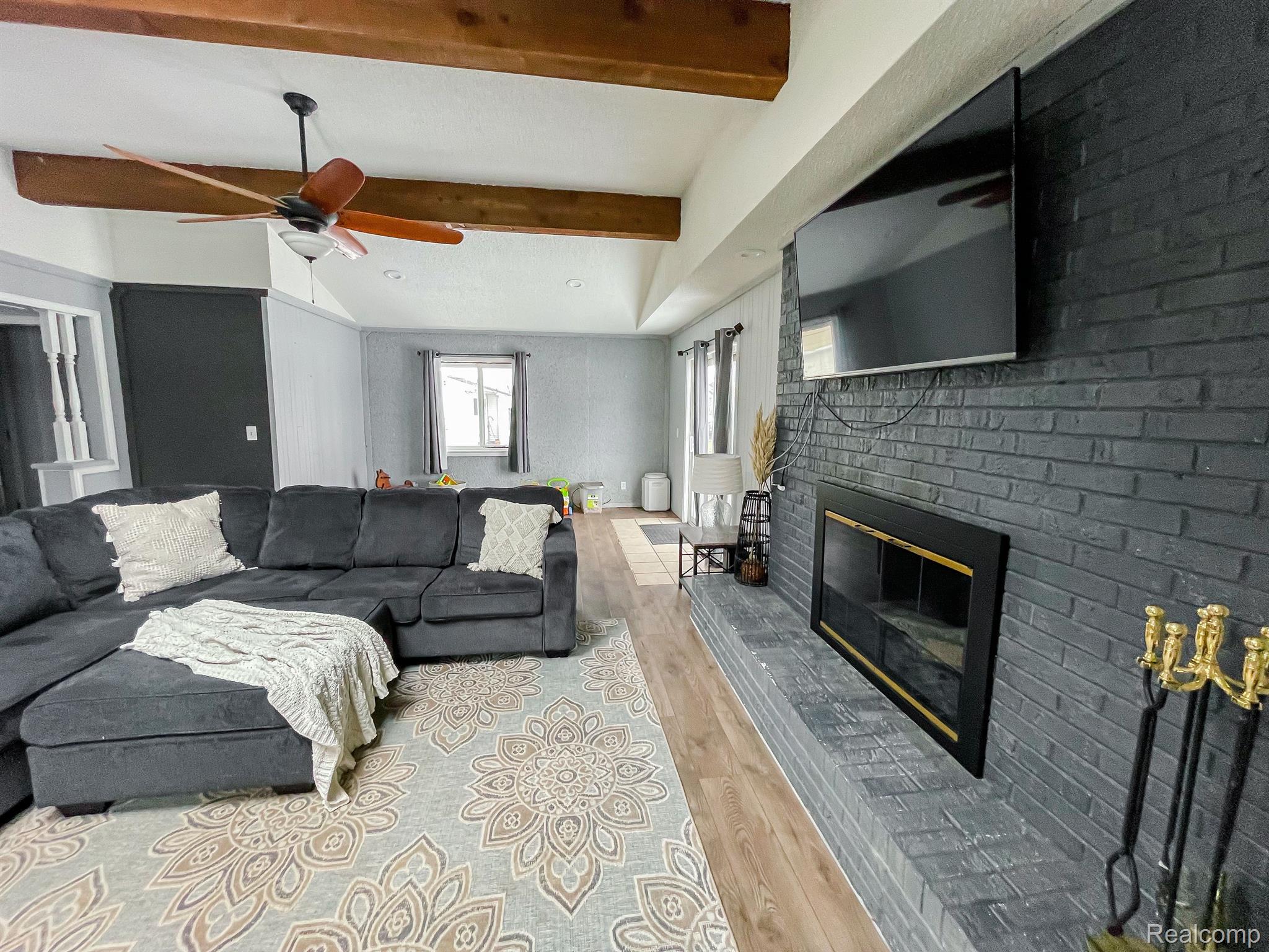 4492 Reid Road Swartz Creek, MI 48473 - Photo 9 of 24 Gallery Image 9