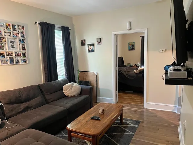 $1,750 | 61 Vine Street, Unit 4, Lynn, MA 01905