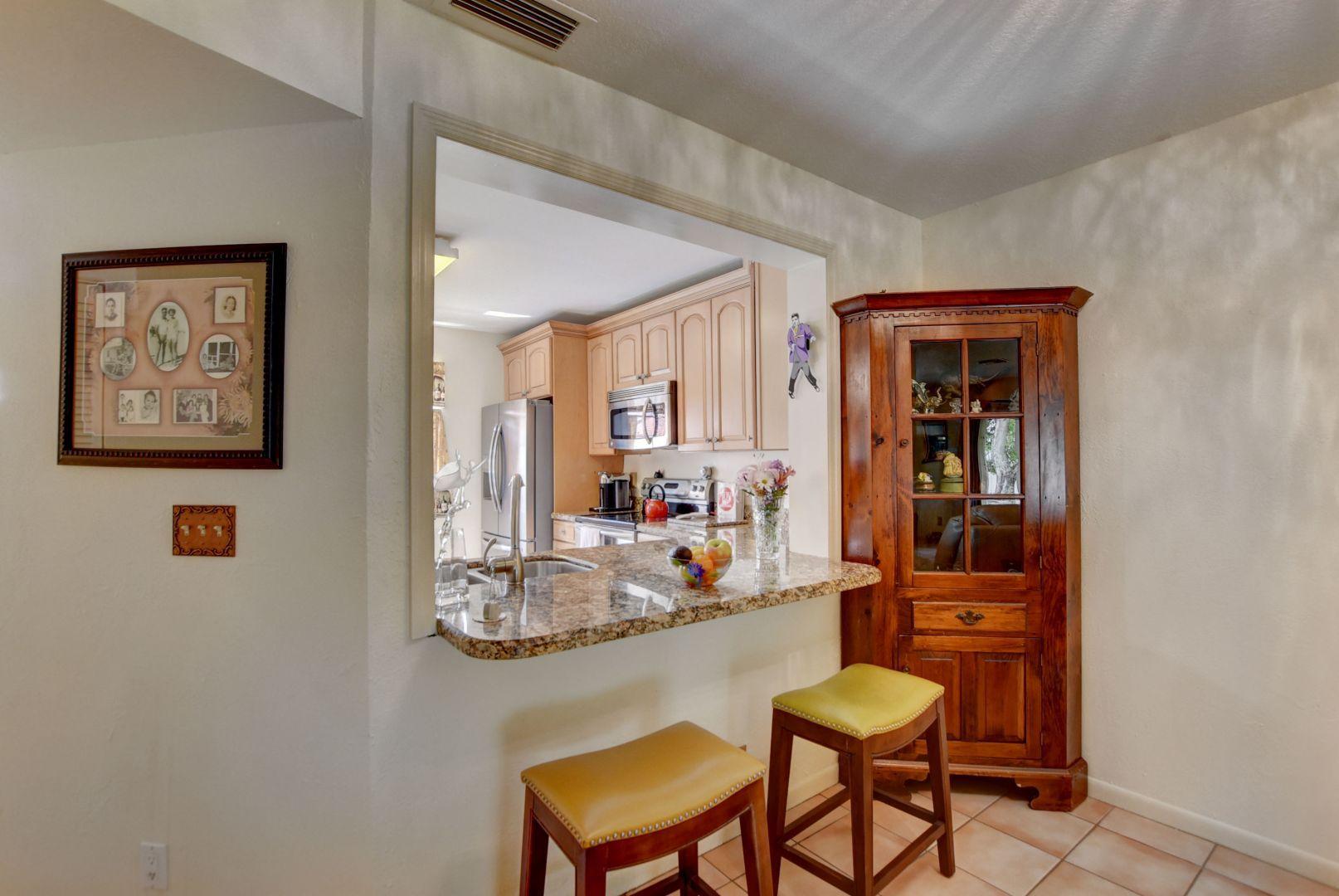6304 Walk Circle, Unit 10 Boca Raton, FL 33433 - Photo 7 of 26 walk curio