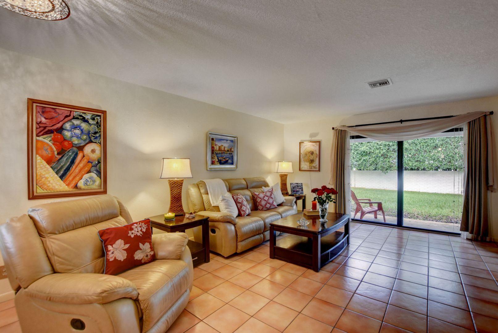 6304 Walk Circle, Unit 10 Boca Raton, FL 33433 - Photo 8 of 26 Dining/living Area