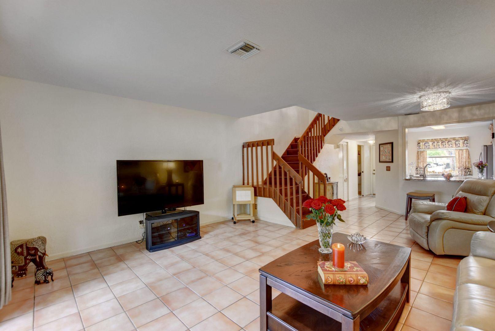 6304 Walk Circle, Unit 10 Boca Raton, FL 33433 - Photo 10 of 26 Living Room