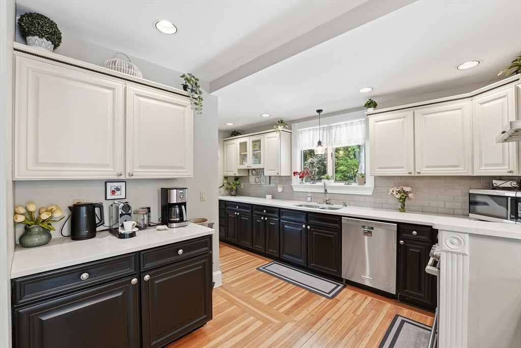 114 Maplewood Terrace Springfield, MA 01108 - Photo 15 of 42