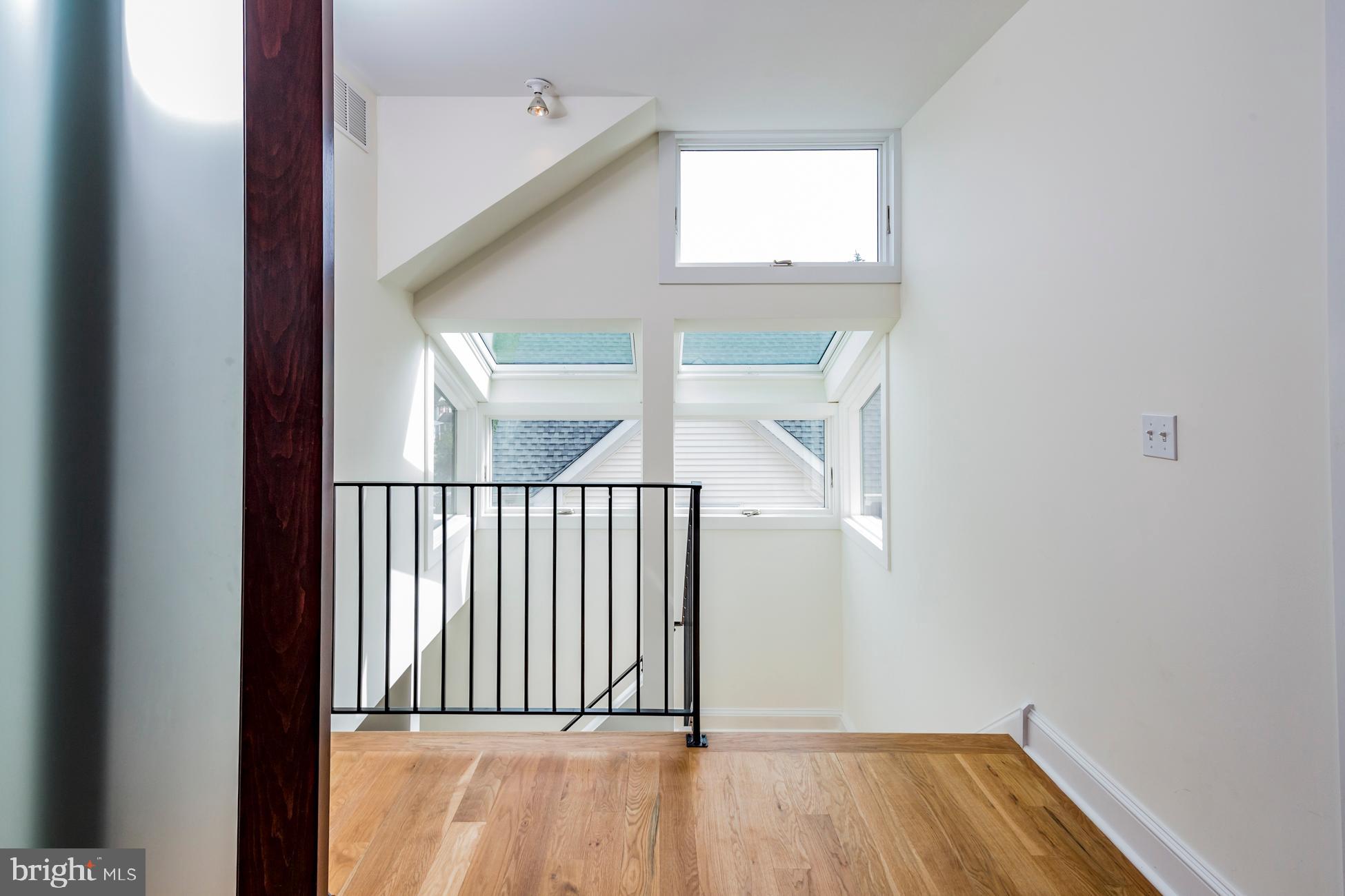23 Markham Road Princeton, NJ 08540 - Photo 22 of 31 Third floor landing