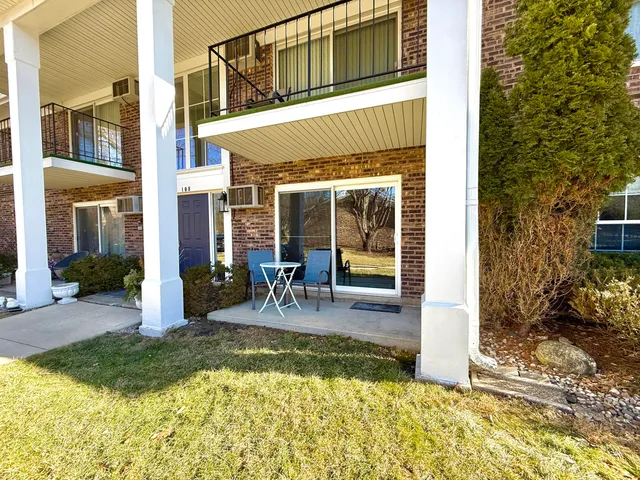 $265,000 | 108 Evelyn Lane, Unit B, Lake Geneva, WI 53147