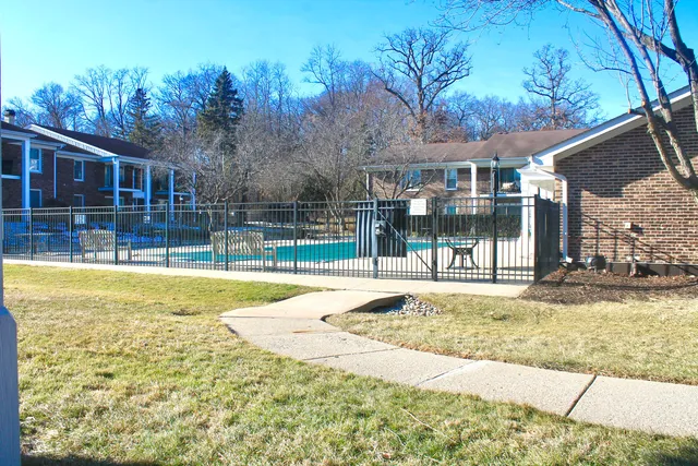 $265,000 | 108 Evelyn Lane, Unit B, Lake Geneva, WI 53147