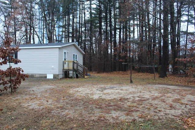 $2,850 | 6 Laura Lane, Seabrook, NH 03874