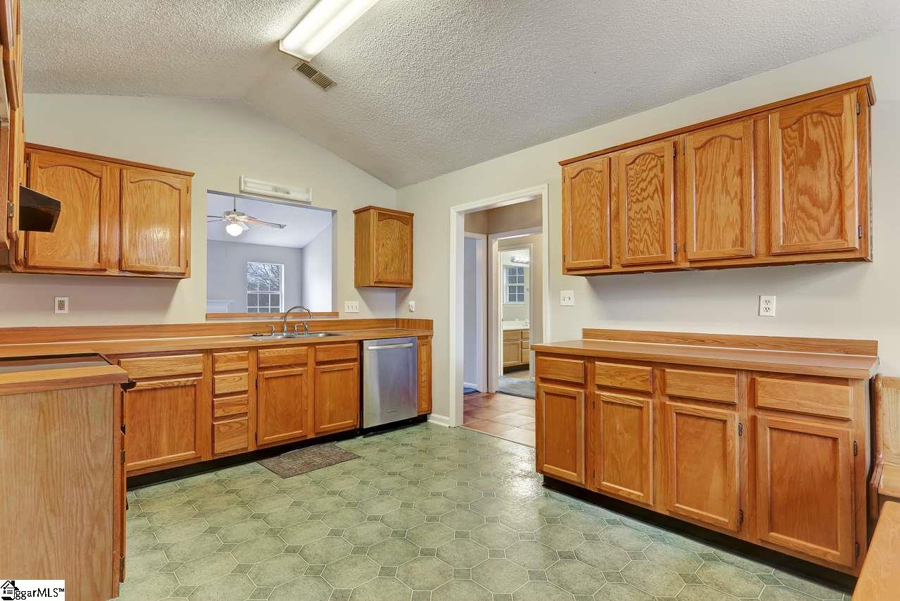 232 Furr Road Piedmont, SC 29673 - Photo 9 of 32 Gallery Image 9