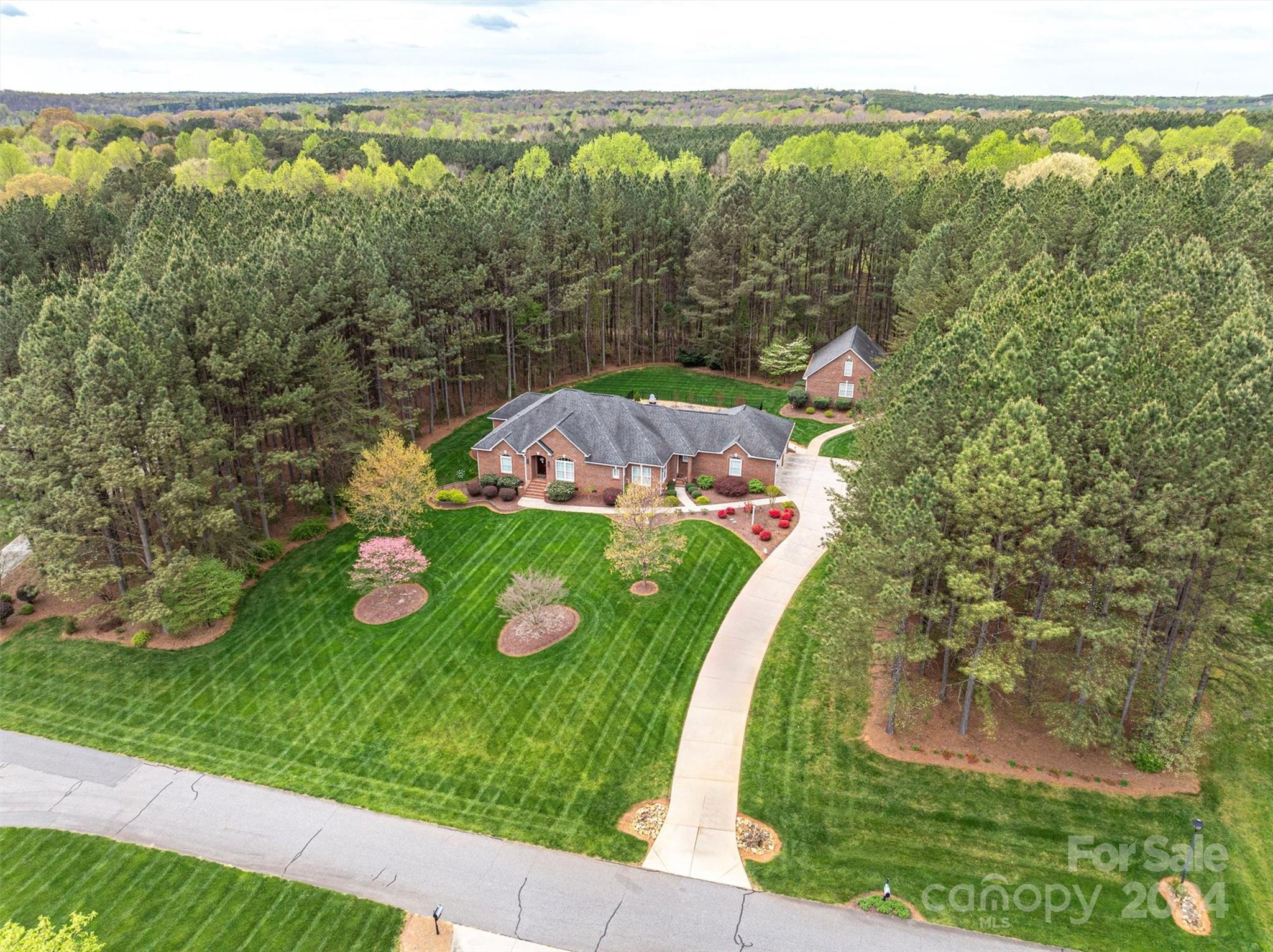 2923 North Ridge Court Lincolnton, NC 28092 - Photo 3 of 47 Gallery Image 3