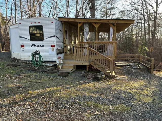 $119,900 | 121 Sparrow Lane, New London, NC 28127