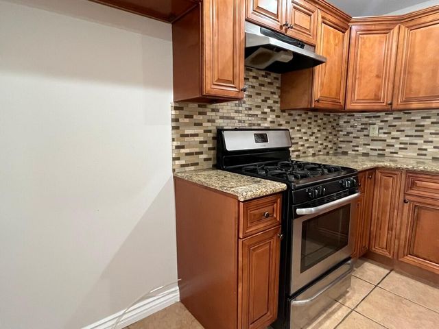 $2,075 | 73333 Santa Rosa Way, Unit B, Palm Desert, CA 92260