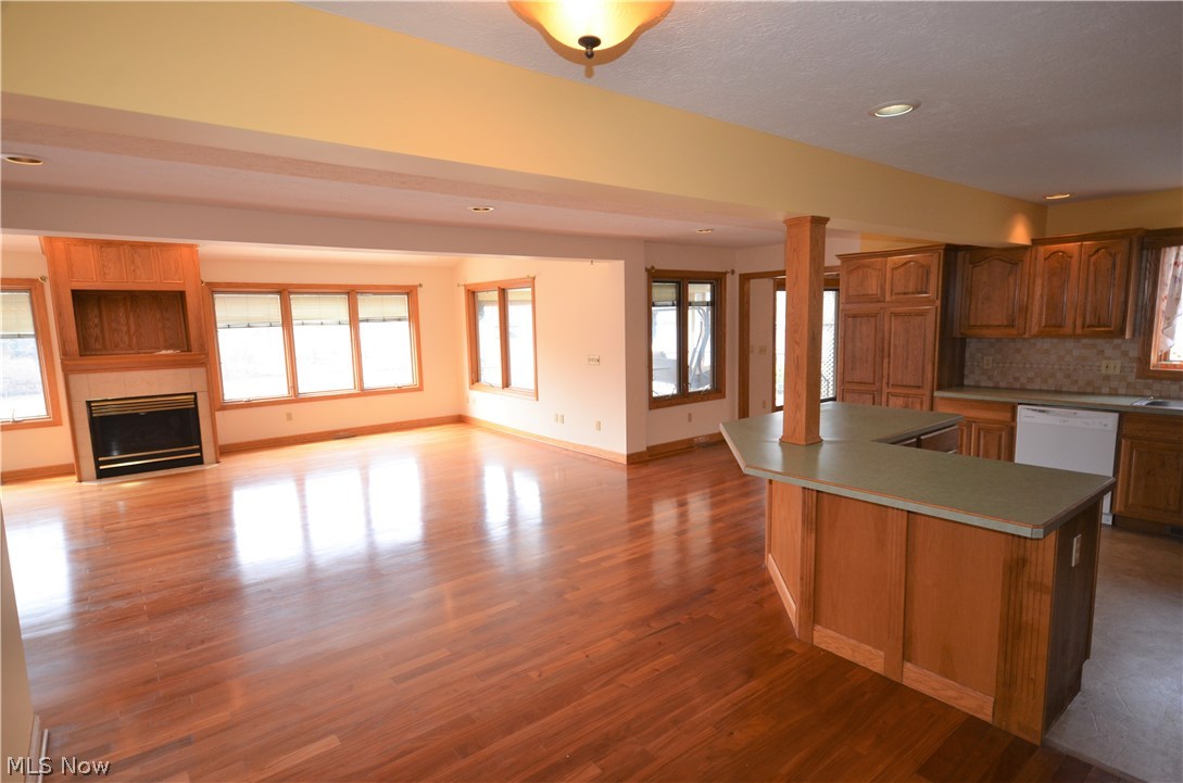 895 Riverside Drive Vermilion, OH 44089 - Photo 2 of 31 Gallery Image 2