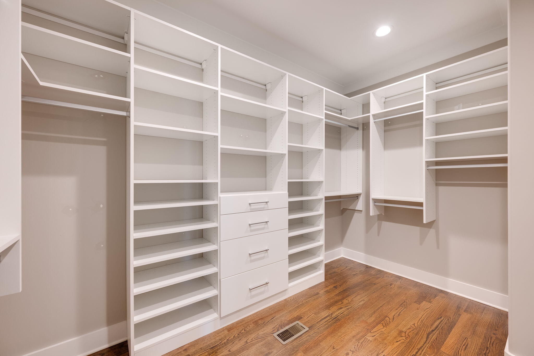 10619 Kavya Lane Apison, TN 37302 - Photo 28 of 55 Custom Closet