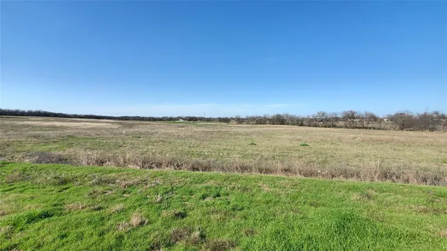 $245,000 | 400 Highway 22, Frost, TX 76641