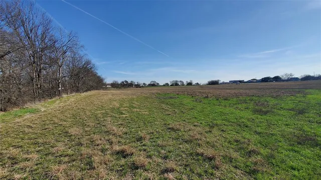 $245,000 | 400 Highway 22, Frost, TX 76641
