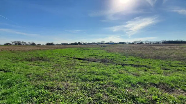 $245,000 | 400 Highway 22, Frost, TX 76641
