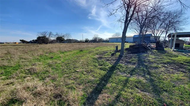 $245,000 | 400 Highway 22, Frost, TX 76641