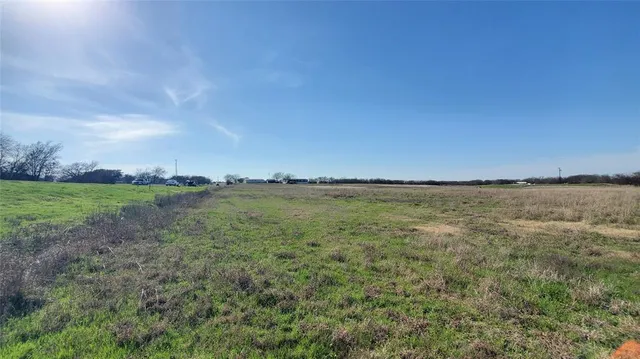$245,000 | 400 Highway 22, Frost, TX 76641