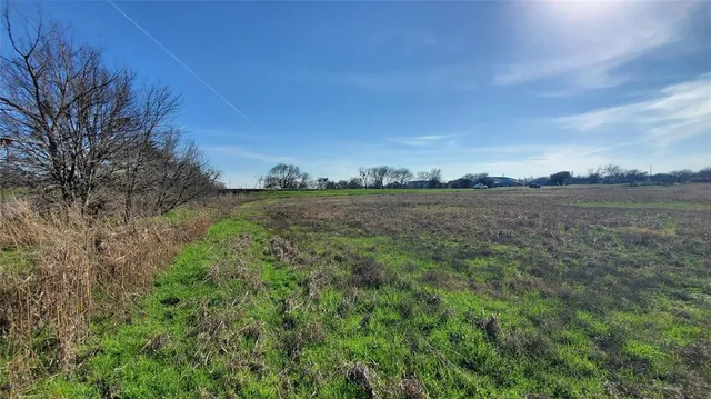 $245,000 | 400 Highway 22, Frost, TX 76641