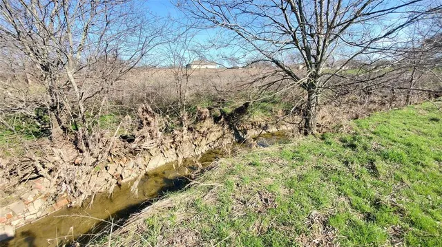 $245,000 | 400 Highway 22, Frost, TX 76641