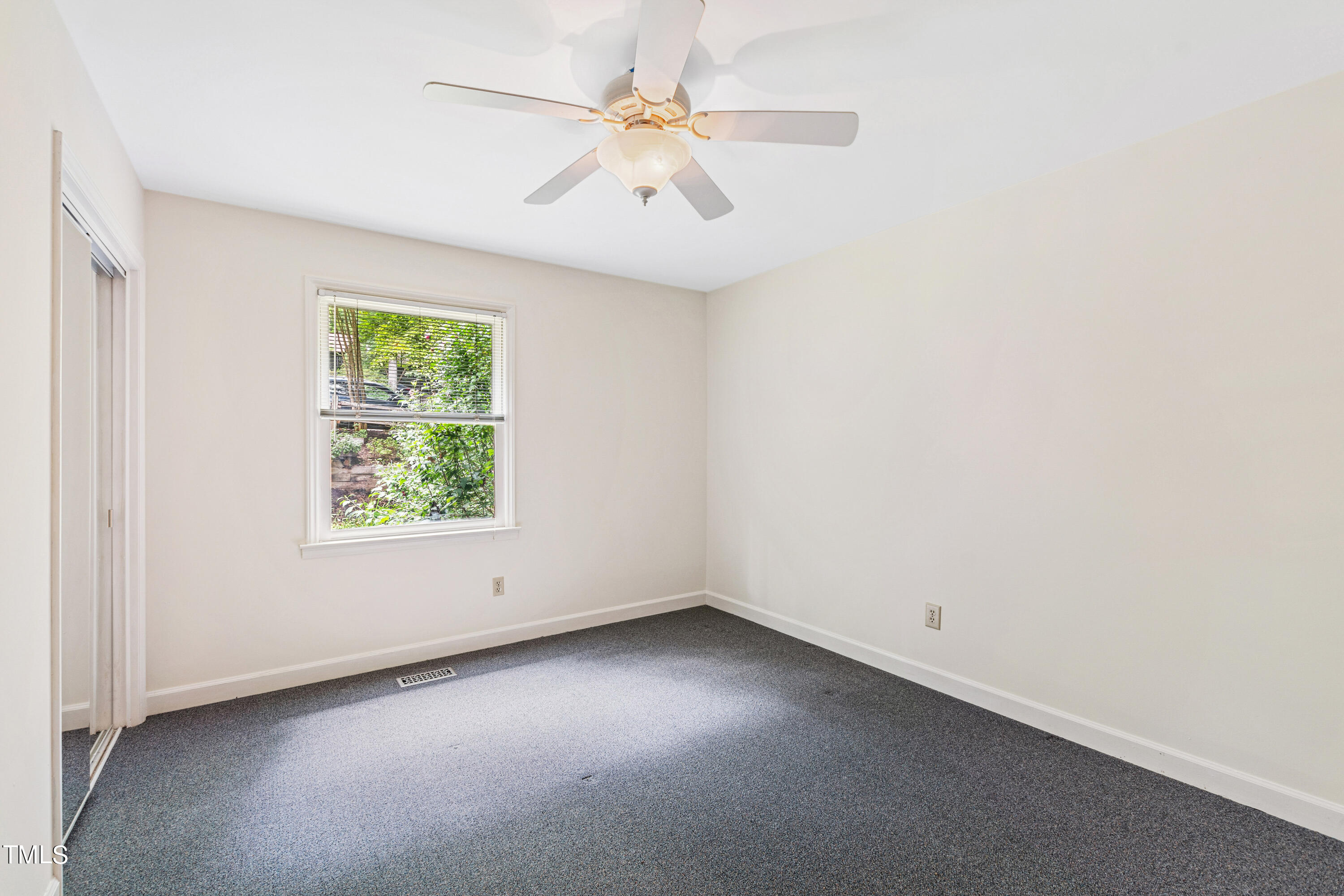 4914 Connell Drive Raleigh, NC 27612 - Photo 28 of 58 BEdroom 3