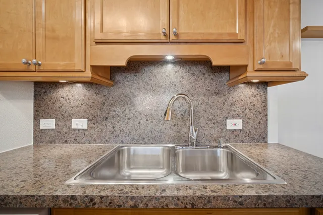 $205,000 | 675 Grove Terrace, Unit 208, Elk Grove Village, IL 60007