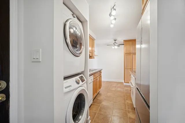 $205,000 | 675 Grove Terrace, Unit 208, Elk Grove Village, IL 60007