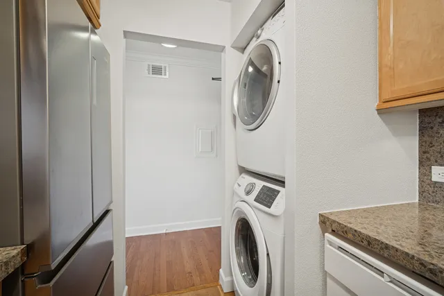 $205,000 | 675 Grove Terrace, Unit 208, Elk Grove Village, IL 60007