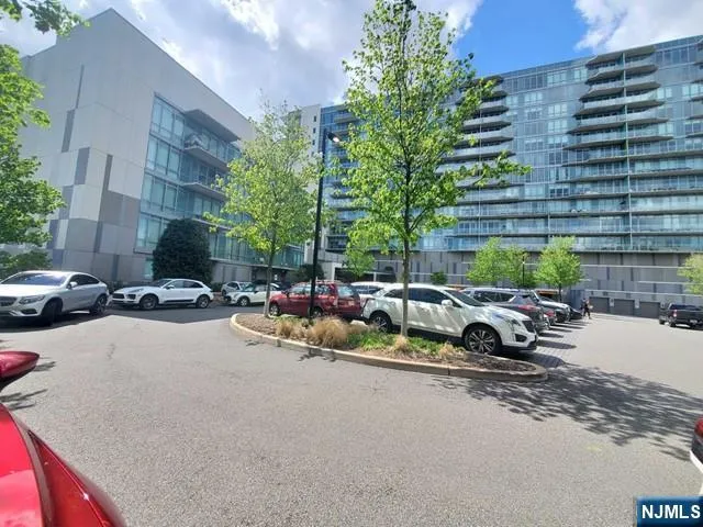 $639,000 | 320 Adolphus Avenue, Unit 914, Cliffside Park, NJ 07010