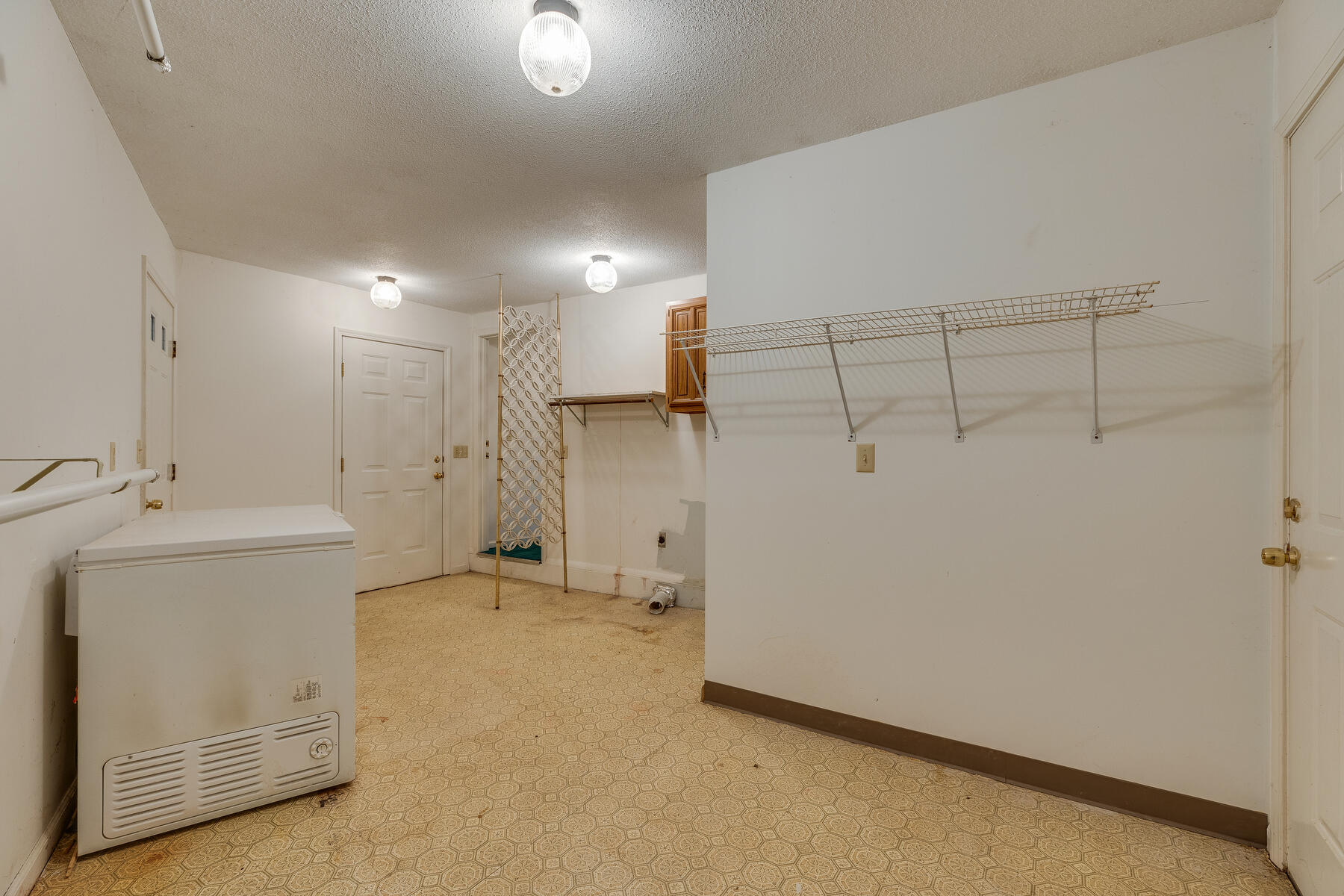 198 Cedar Point Road Johnson City, TN 37601 - Photo 29 of 63 029