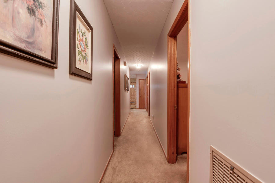 245 Clearfield Road Southwest Knoxville, TN 37922 - Photo 21 of 31 21_ClearfieldRoad_245_Hall02