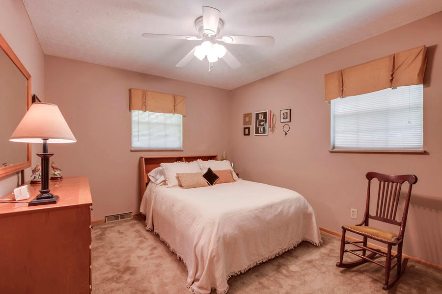 245 Clearfield Road Southwest Knoxville, TN 37922 - Photo 22 of 31 22_ClearfieldRoad_245_Bedroom3