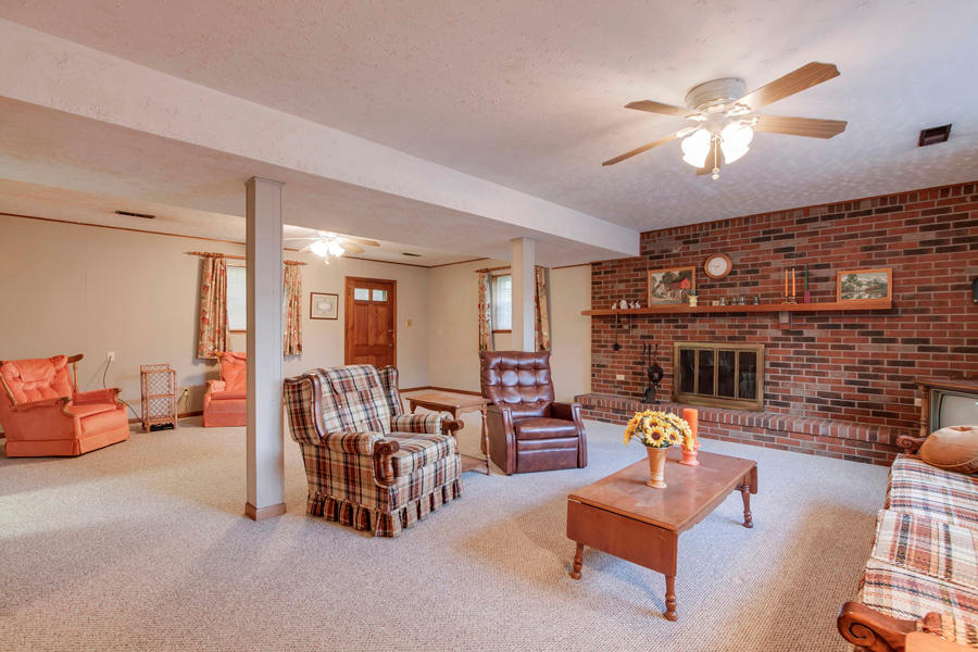 245 Clearfield Road Southwest Knoxville, TN 37922 - Photo 24 of 31 24_ClearfieldRoad_245_Family01