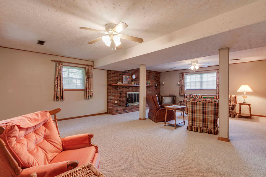 245 Clearfield Road Southwest Knoxville, TN 37922 - Photo 25 of 31 25_ClearfieldRoad_245_Family02