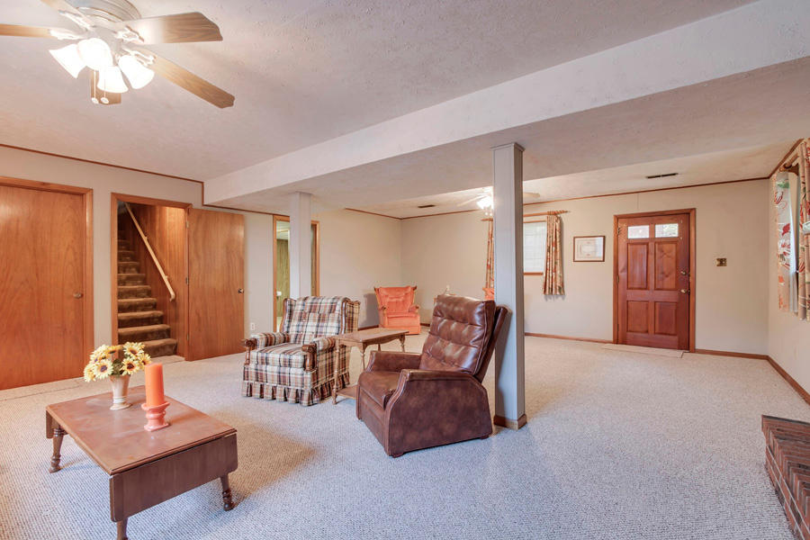 245 Clearfield Road Southwest Knoxville, TN 37922 - Photo 26 of 31 26_ClearfieldRoad_245_Family03