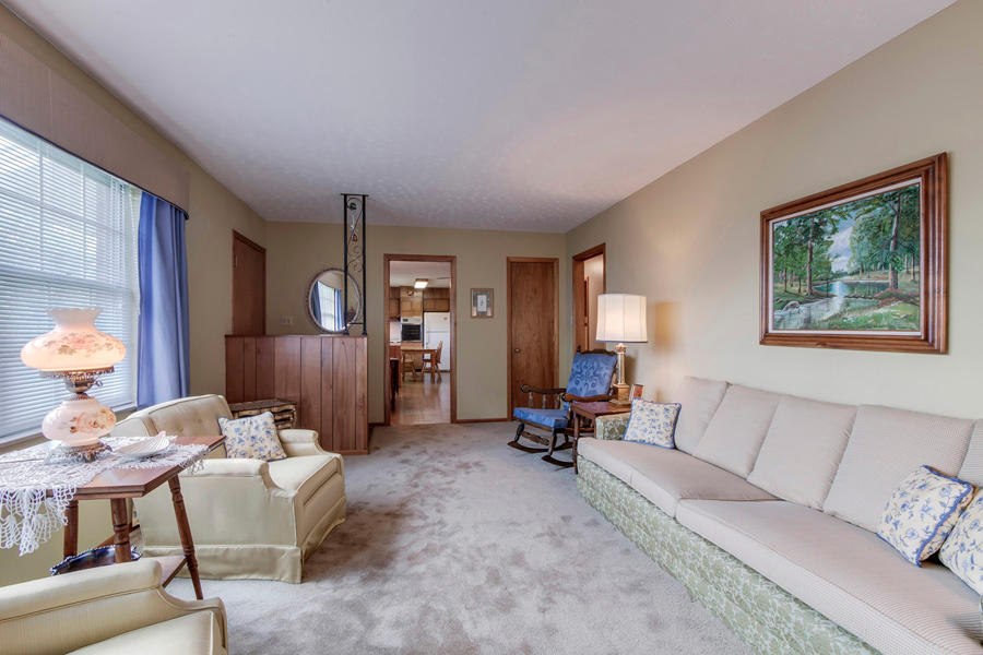 245 Clearfield Road Southwest Knoxville, TN 37922 - Photo 5 of 31 05_ClearfieldRoad_245_Living02