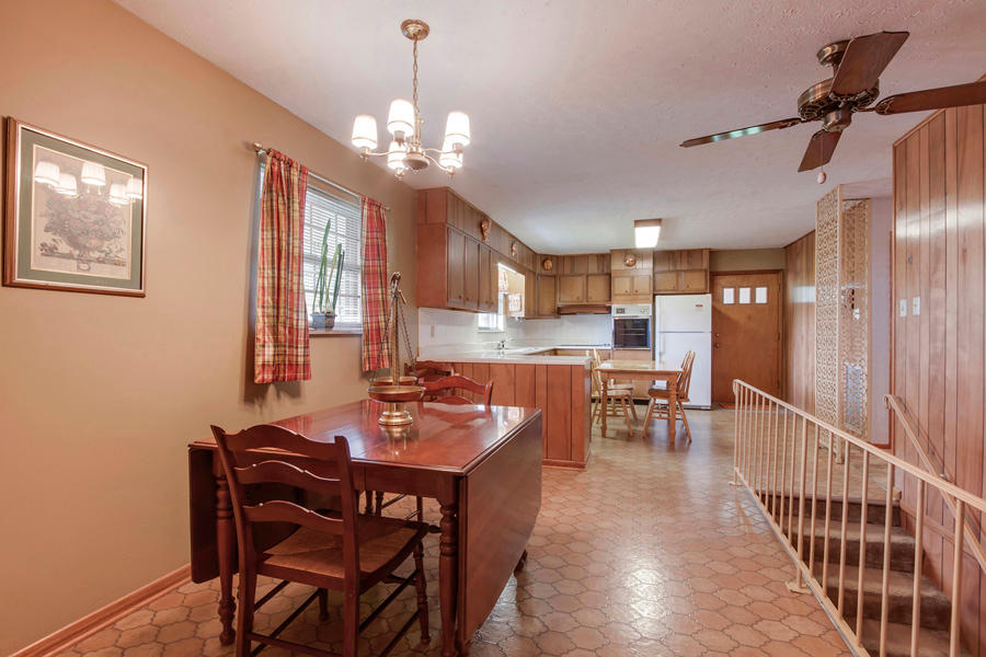 245 Clearfield Road Southwest Knoxville, TN 37922 - Photo 7 of 31 07_ClearfieldRoad_245_Dining01
