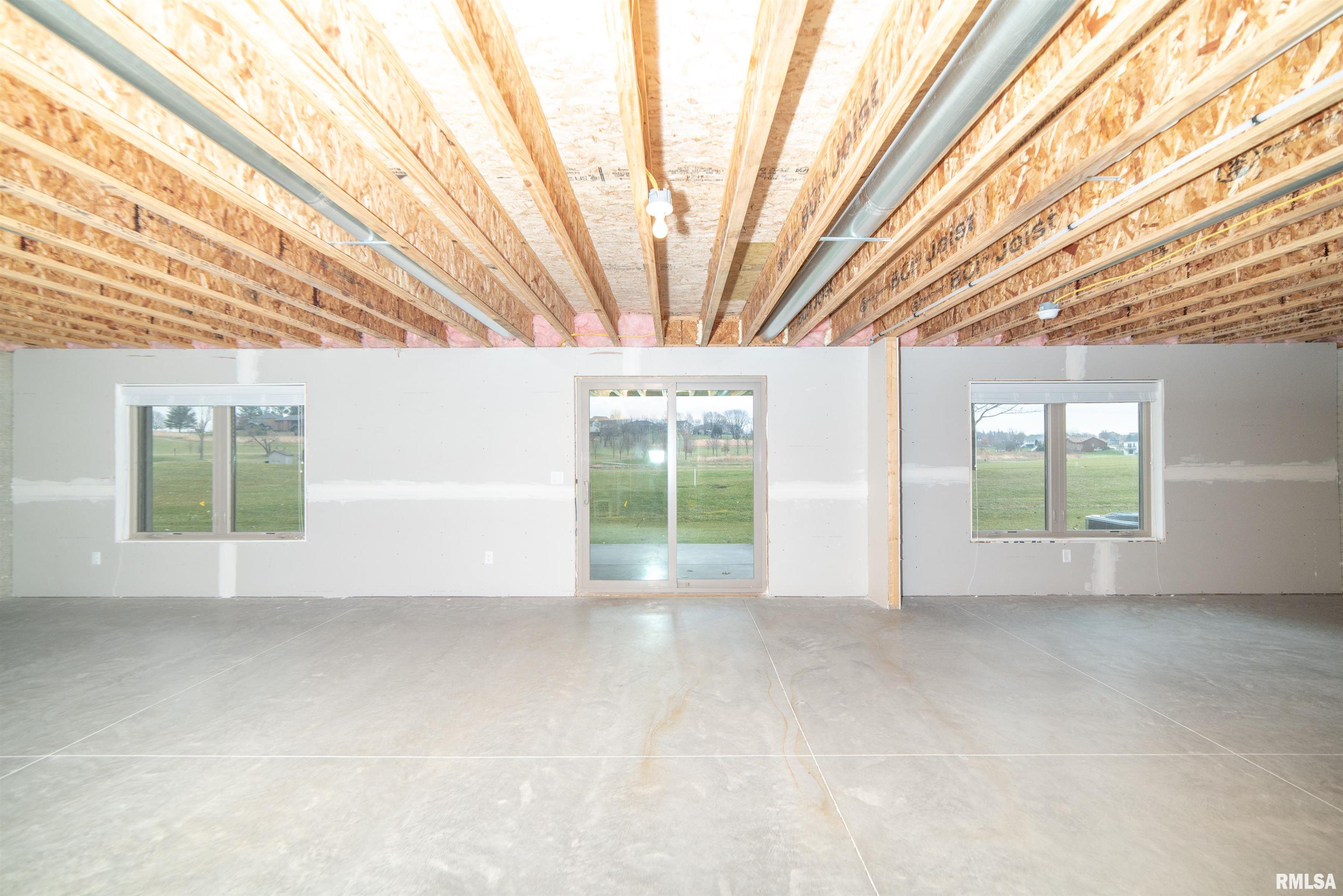 1324 L Springbrook Lane, Unit L DeWitt, IA 52742 - Photo 41 of 46 Gallery Image 41