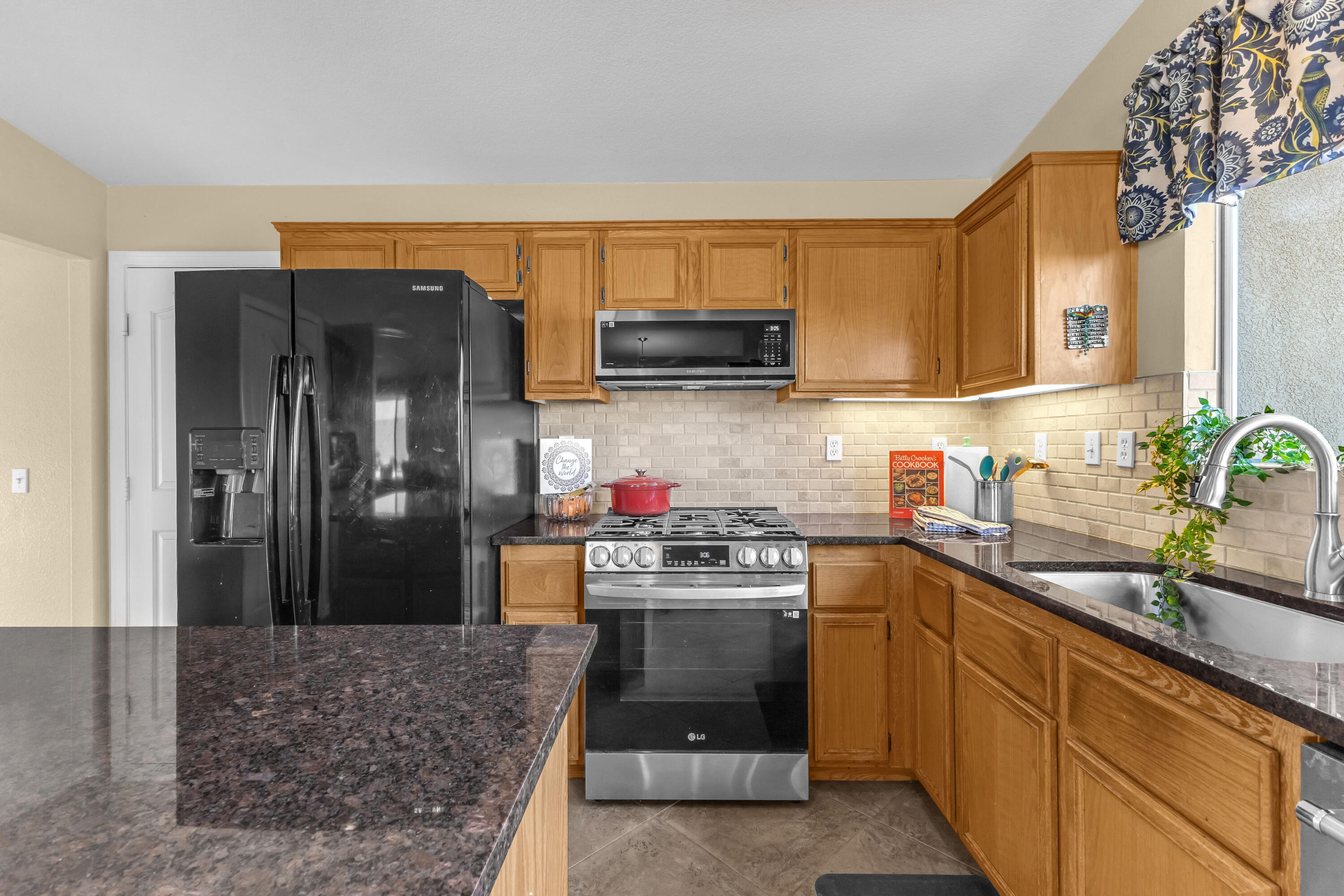 83480 Firecliff Court Indio, CA 92203 - Photo 31 of 61 IMG_7705