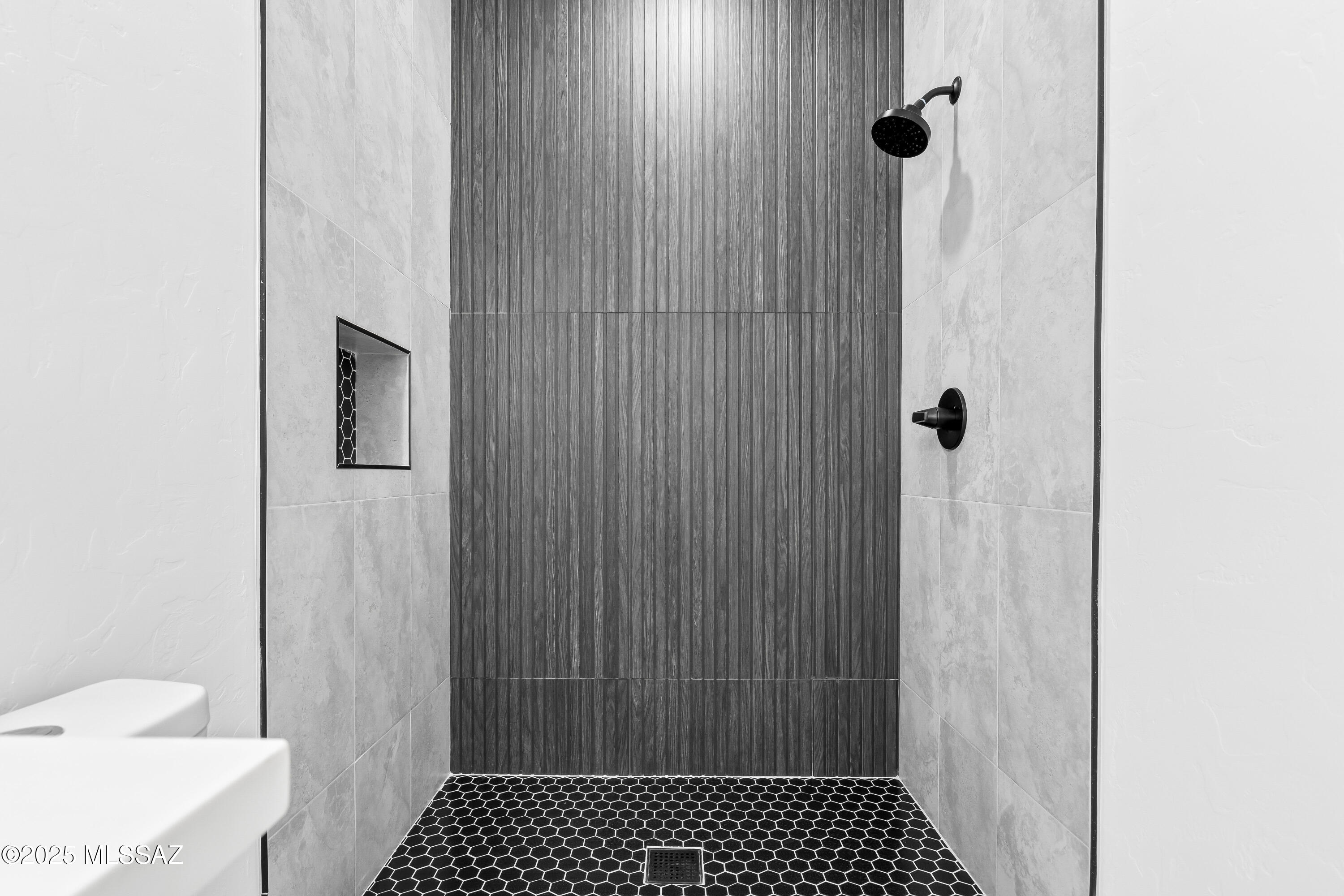 1866 Circulo Bulgaro Rio Rico, AZ 85648 - Photo 19 of 35 Gallery Image 19