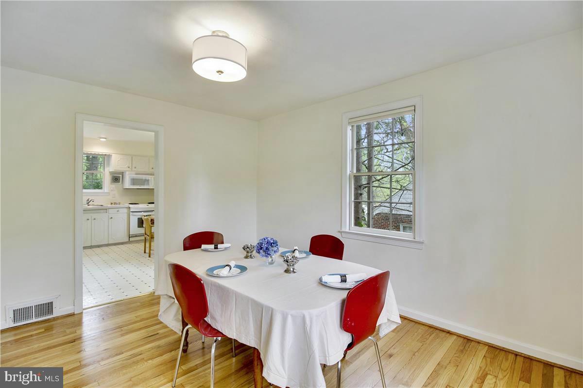 8410 Galveston Road Silver Spring, MD 20910 - Photo 15 of 33 Dining Room