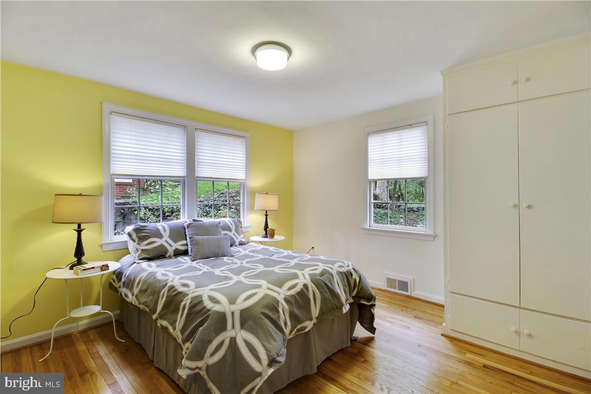 8410 Galveston Road Silver Spring, MD 20910 - Photo 23 of 33 Bath (Master)