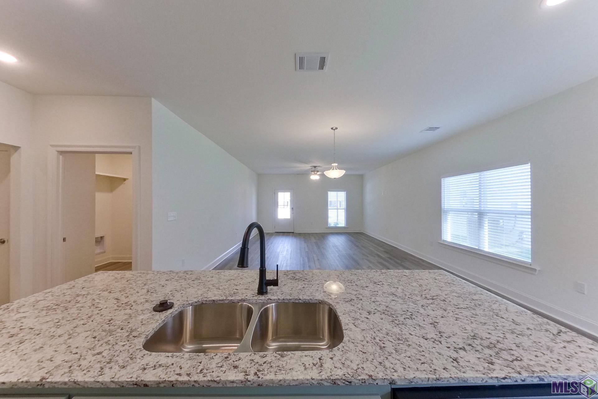 7936 Hendrick Drive Baton Rouge, LA 70817 - Photo 6 of 19