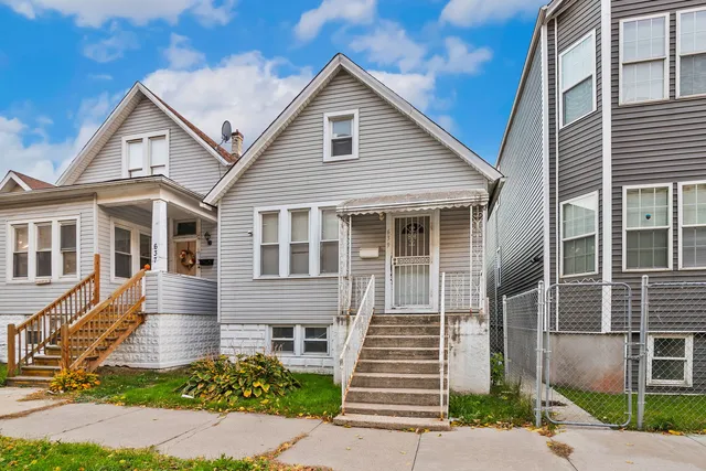 $179,900 | 639 West 48th Street, Chicago, IL 60609