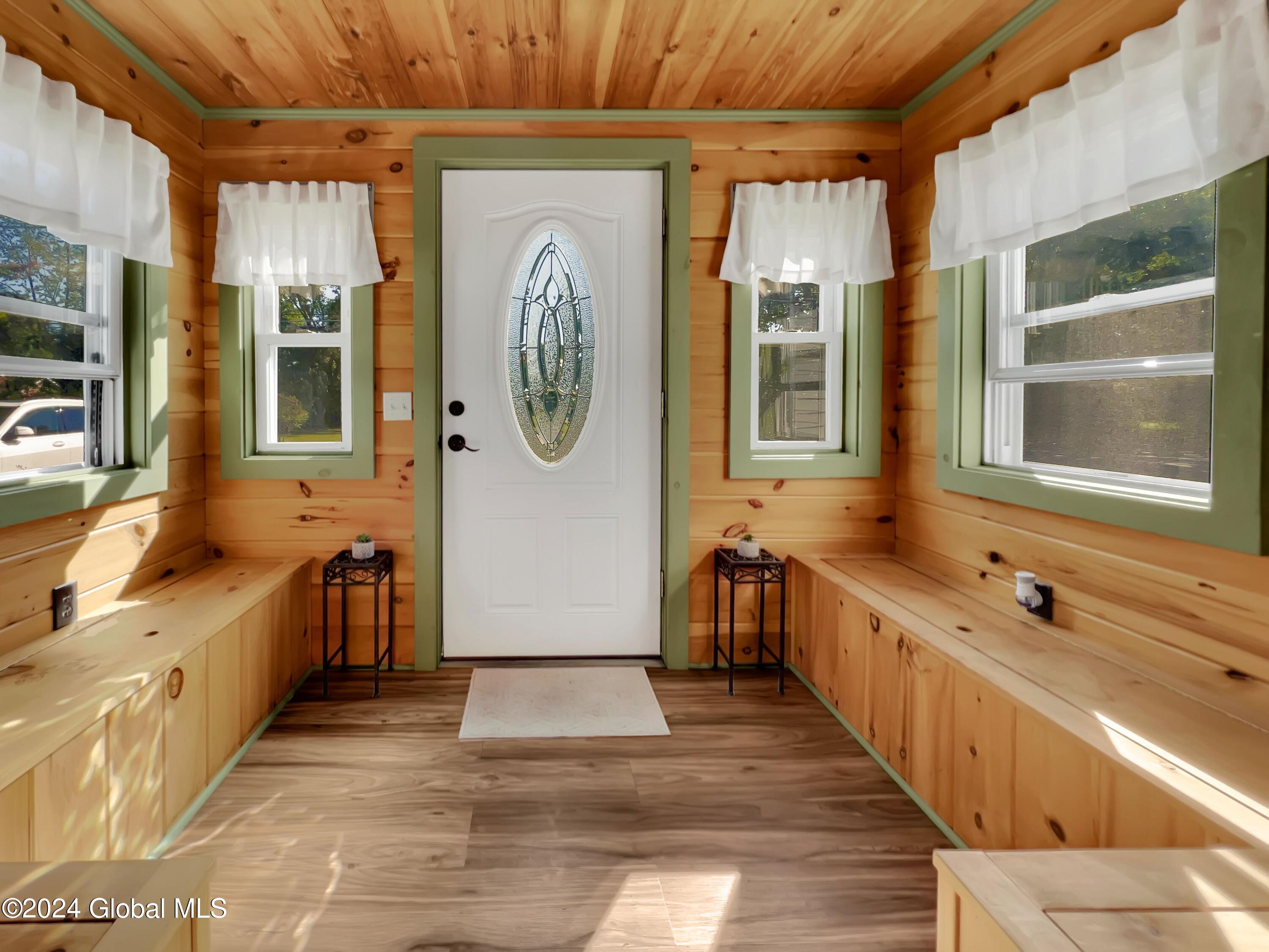 103 Vaughn Road Kingsbury, NY 12839 - Photo 2 of 28 Entryway