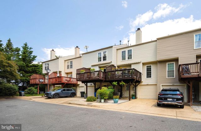 $939,900 | 1407 Argall Place, Alexandria, VA 22314